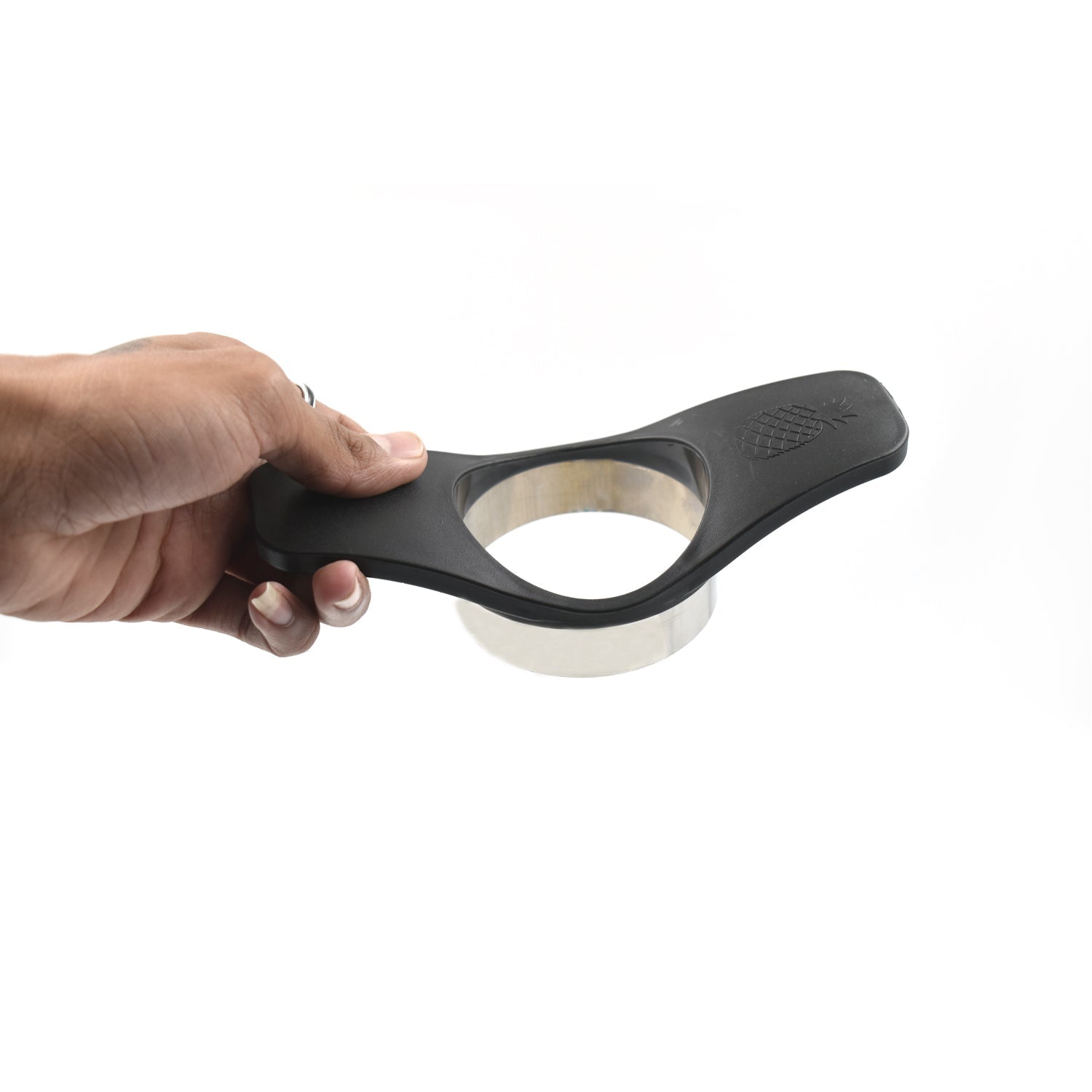 2702 Pineapple Cutter used in all kinds of household and kitchen purposes for cutting pineapples into fine slices. 2702 Pineapple Cutter used in all kinds of household and kitchen purposes for cutting pineapples into fine slices.